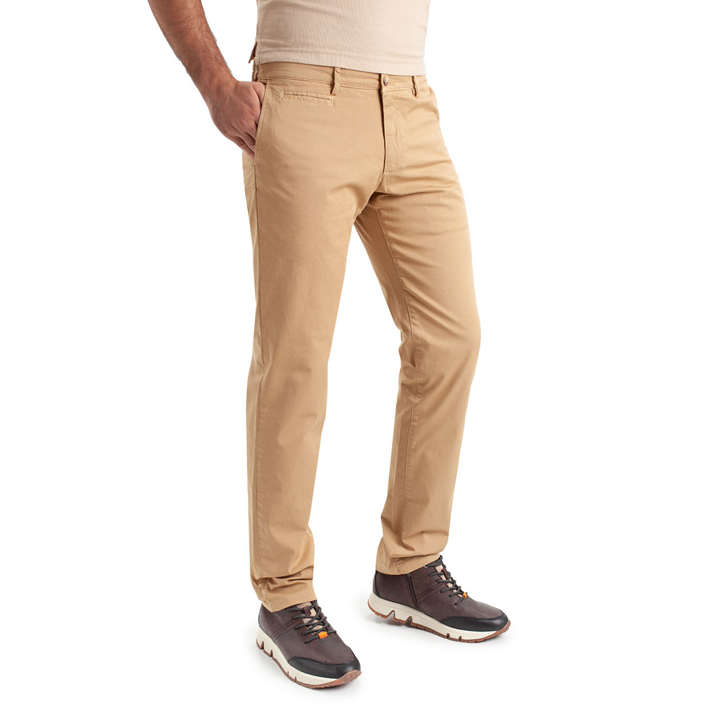 Pantalón TCH Sport tipo chino en colores en Algodón fino con lycra elástico. Slim fit